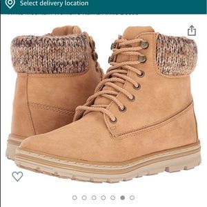 Cliffs by White Mountain Kalina Sweater Knit Hiker